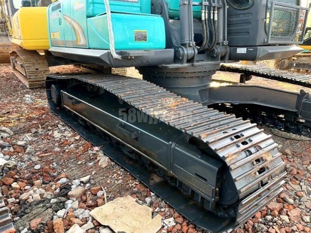 Kobelco SK260 