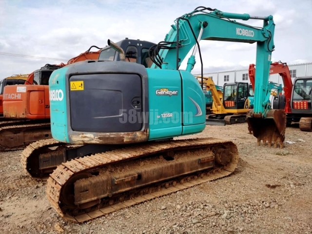 Kobelco SK135SR 