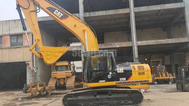 Caterpillar 325D2 