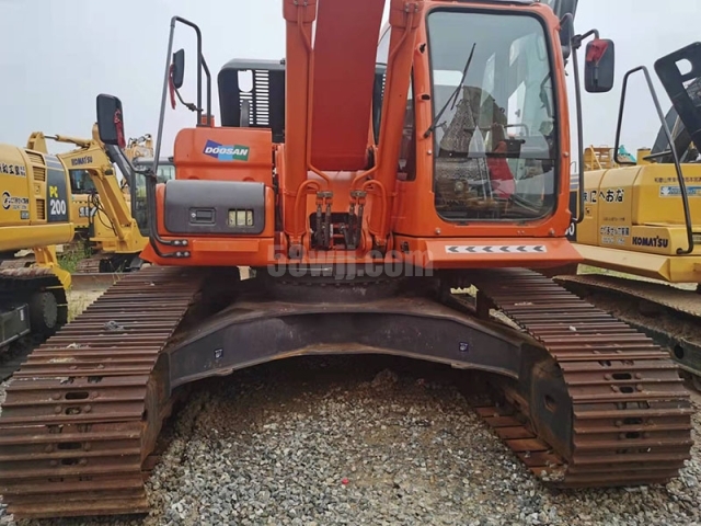 Doosan DX260