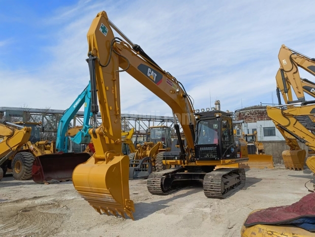 Caterpillar 320D2 