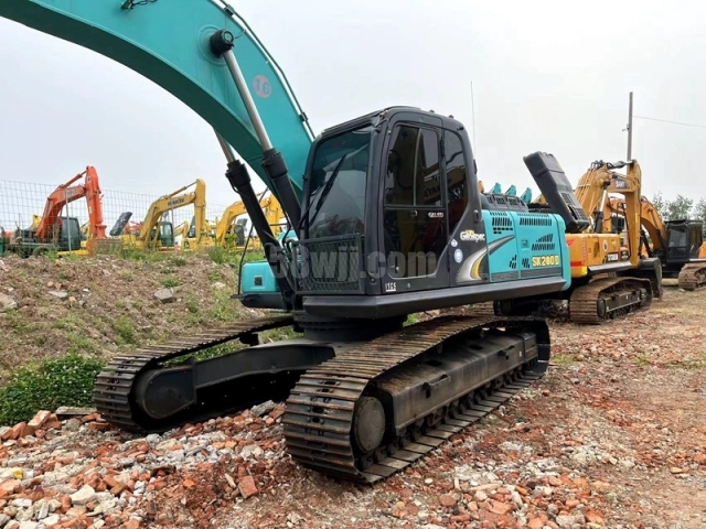 Kobelco SK260 