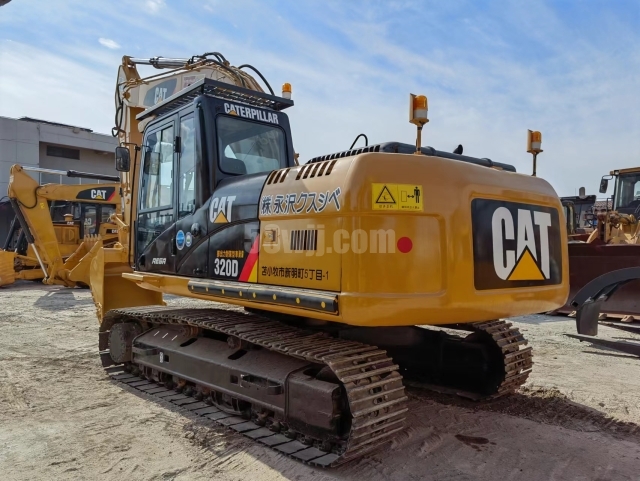 Caterpillar 320D2 