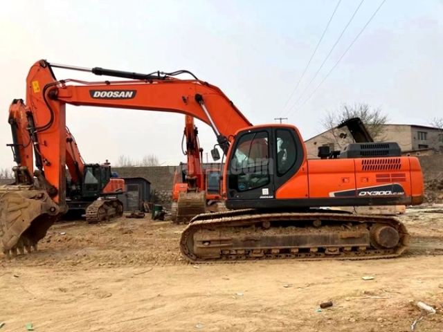 Doosan DX300LC-9C 