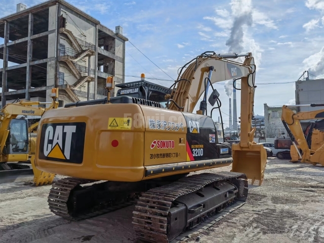 Caterpillar 320D2 