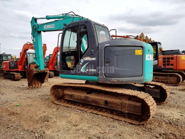 Kobelco SK135SR 