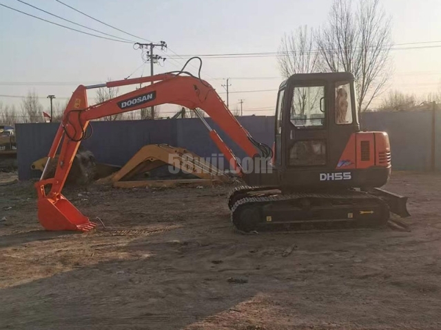 Doosan 55