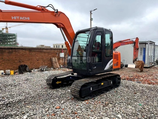 Hitachi ZX70 