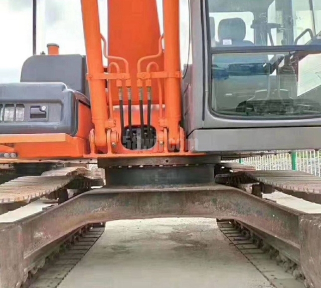 Hitachi ZX120-6 