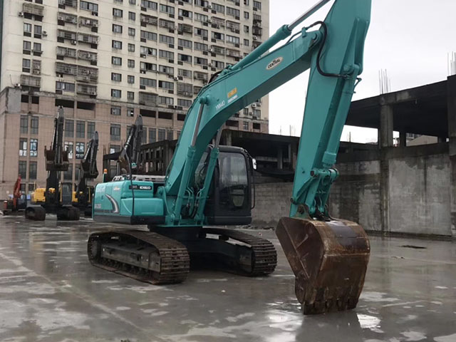 Kobelco SK200-8 