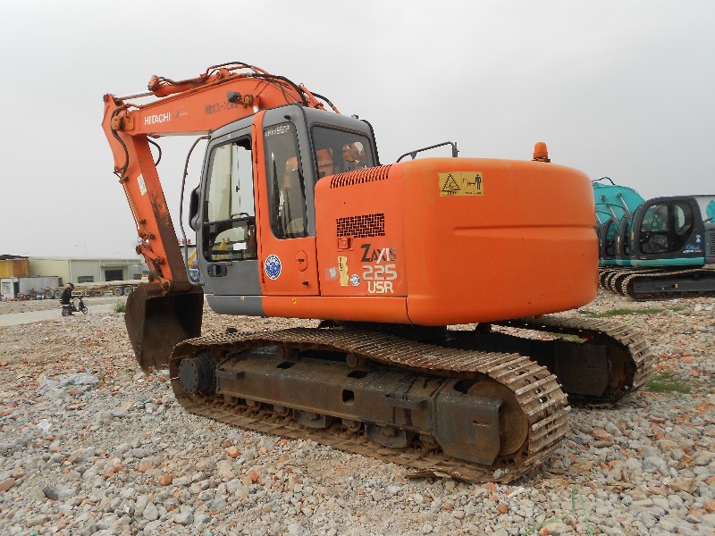 Hitachi ZX225US 