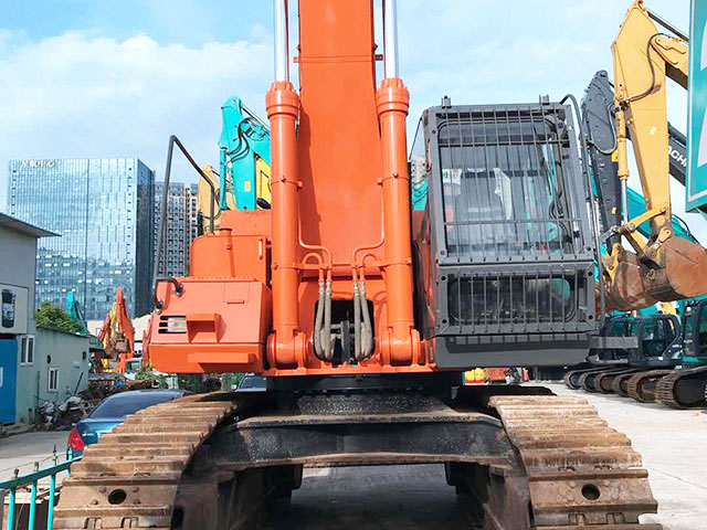 Hitachi ZX520LCH-3 