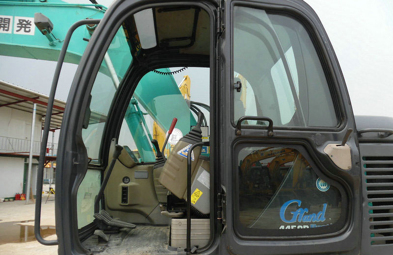 Kobelco SK115SR 