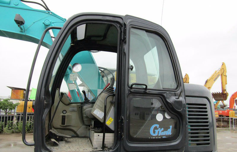 Kobelco SK115SR 