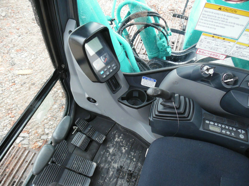 Kobelco SK200-8 