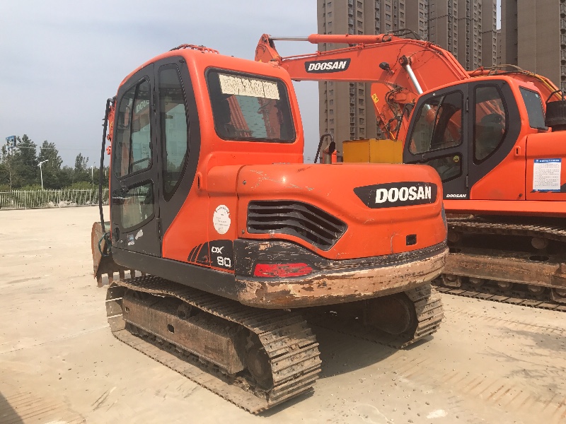 Doosan DX80 