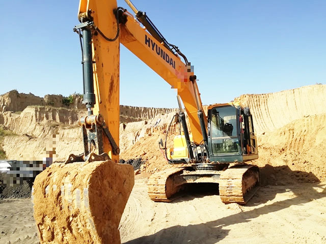 Hyundai R215VS 